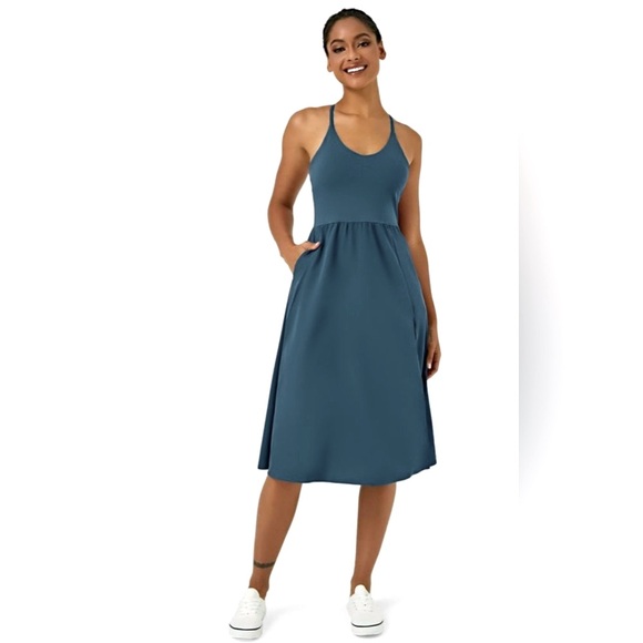 Halara in my feels everyday midi dress - Picture 1 of 5